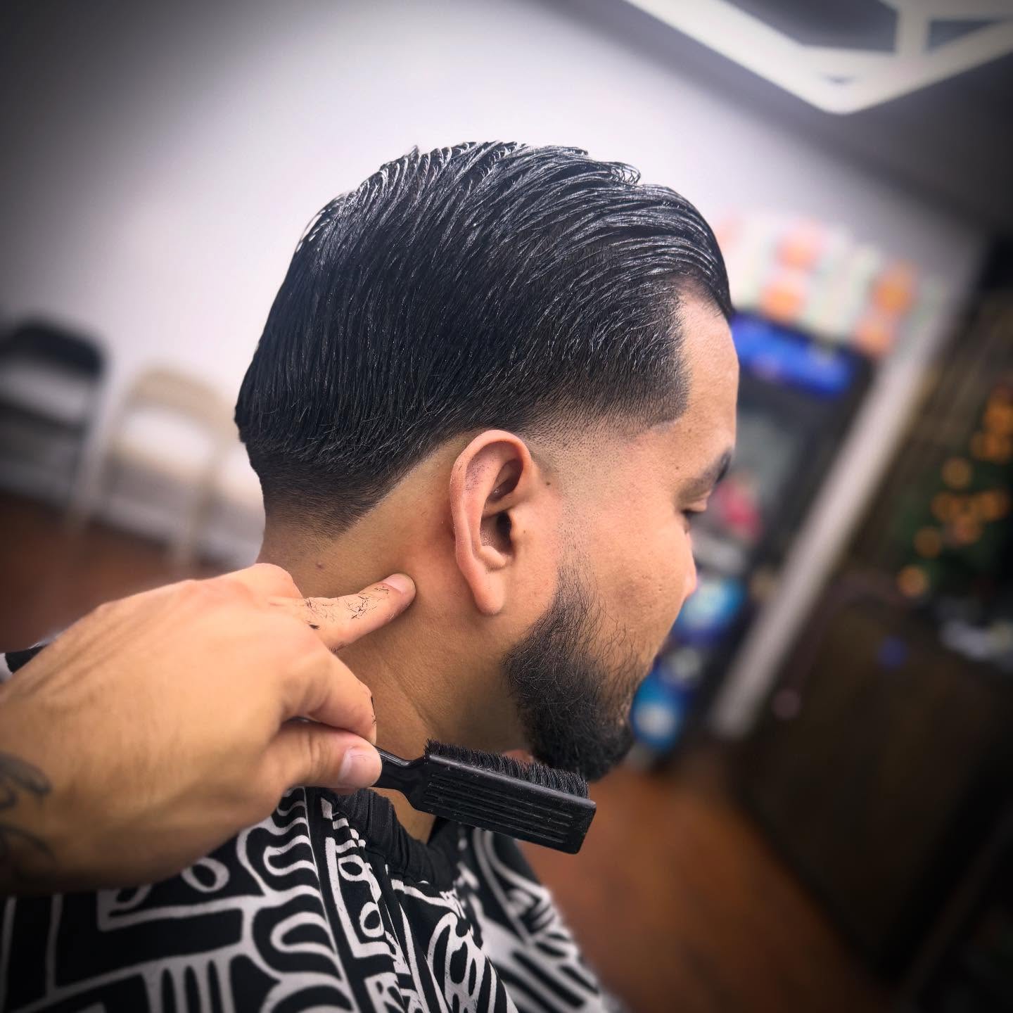 Custom line design fade